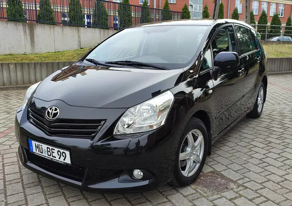 toyota małopolskie Toyota Verso cena 27500 przebieg: 180000, rok produkcji 2010 z Zwoleń